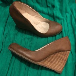 Brown Aldo shoes 7
